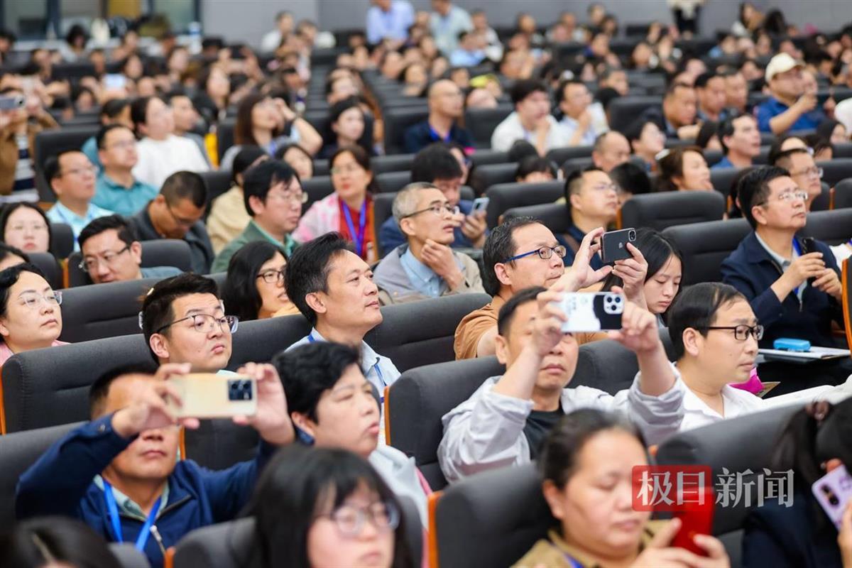 第十届湖北省高三四月调考质量分析会在武汉召开