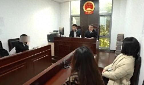 女子用250元侮辱性红包付抚养费 向前夫发数百个250元