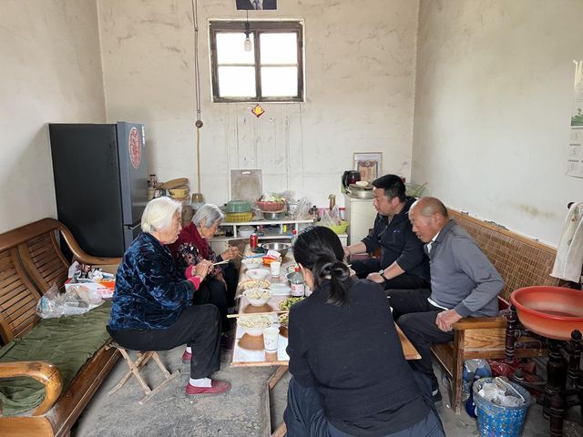 台前县：驻村工作暖胃更暖心