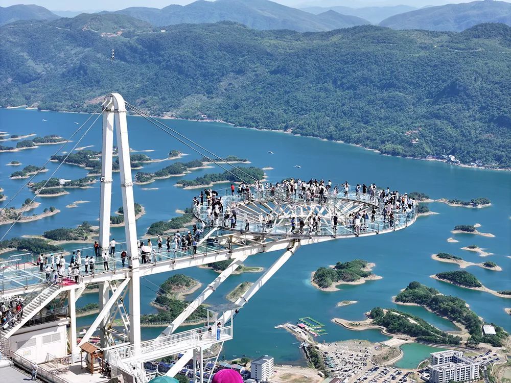 5月1日 湖北省600余家A级旅游景区接待人次334.31万人次