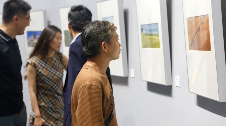逛馆看展，“艺术之城”点亮五一假期