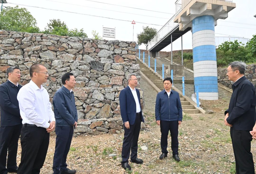 郭元强巡查府澴河水环境保护情况并召开工作推进会：努力建设造福人民的幸福河湖，为建设美丽湖北作出新的更大贡献