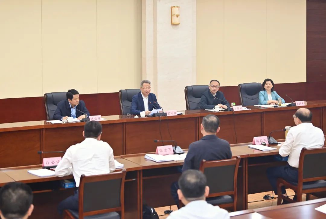 郭元强巡查府澴河水环境保护情况并召开工作推进会：努力建设造福人民的幸福河湖，为建设美丽湖北作出新的更大贡献
