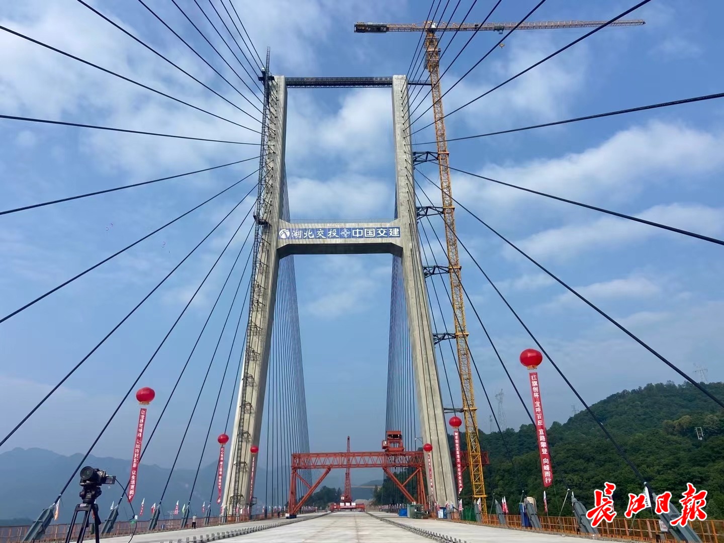 “高颜值”大桥成功合龙，从武汉开车去这些地方能省3小时
