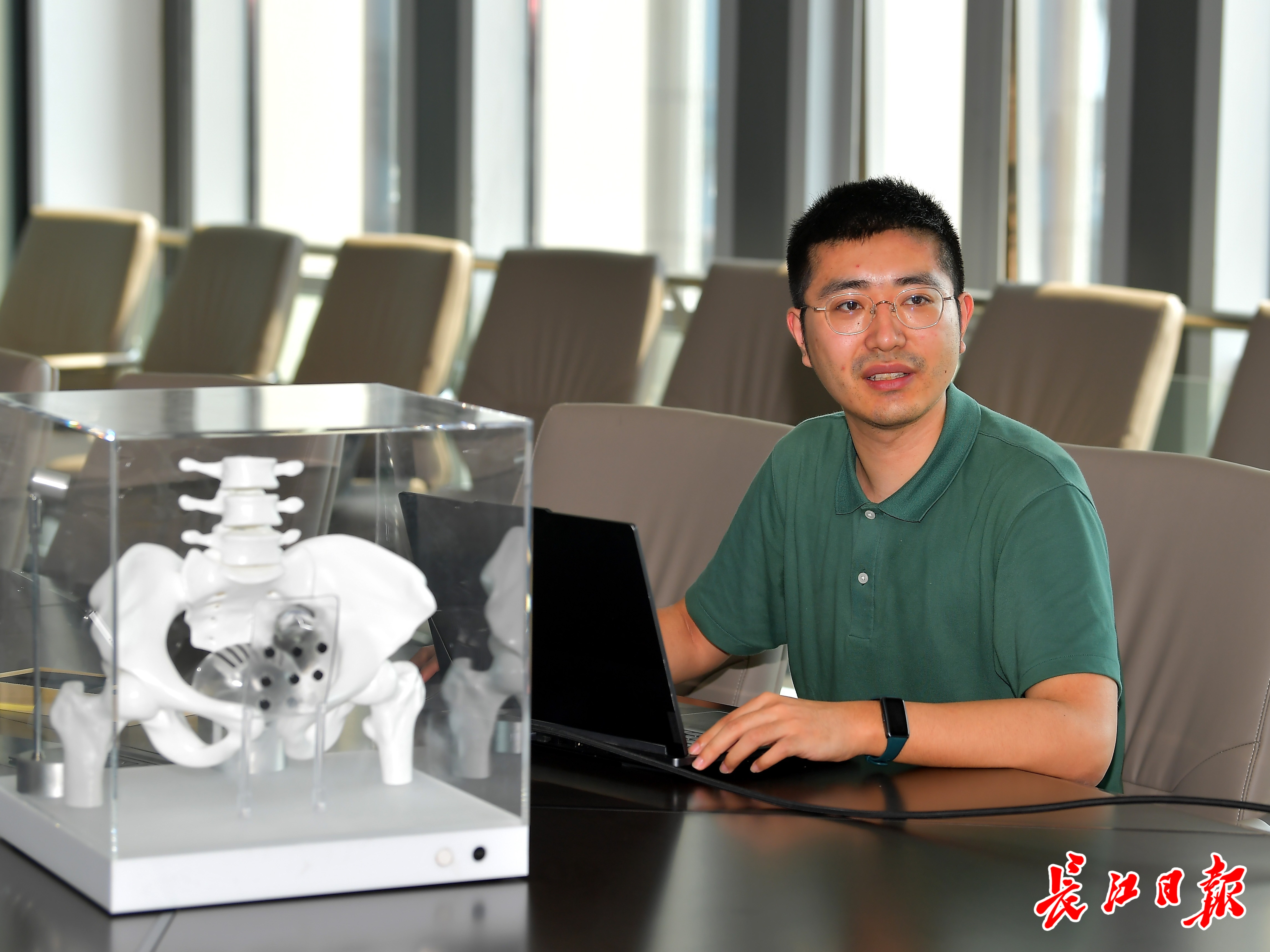 留汉博士后造出磁控“人工膀胱”，填补全球空白