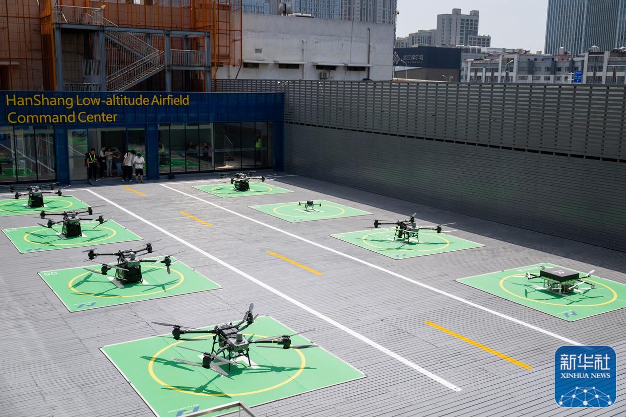 ↑ 6月16日拍摄的汉商低空港停机坪。