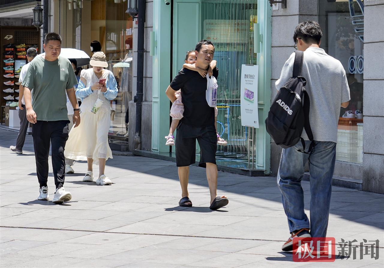 武汉云层密布 降温的雨正在来的路上