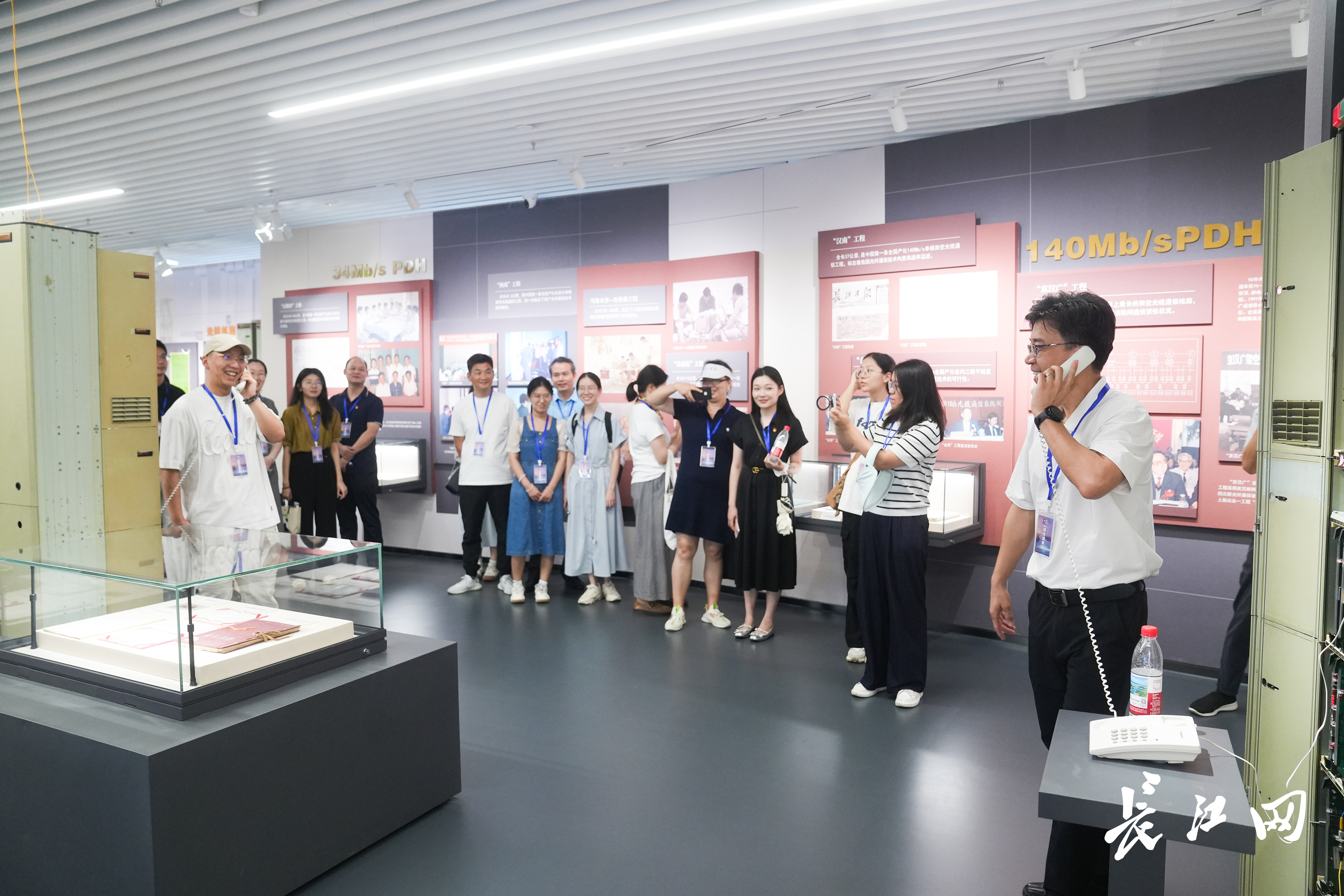 实探武汉追光“领跑”、智造崛起，“建设支点 当好龙头”成为城市观察团朋友圈“热帖”